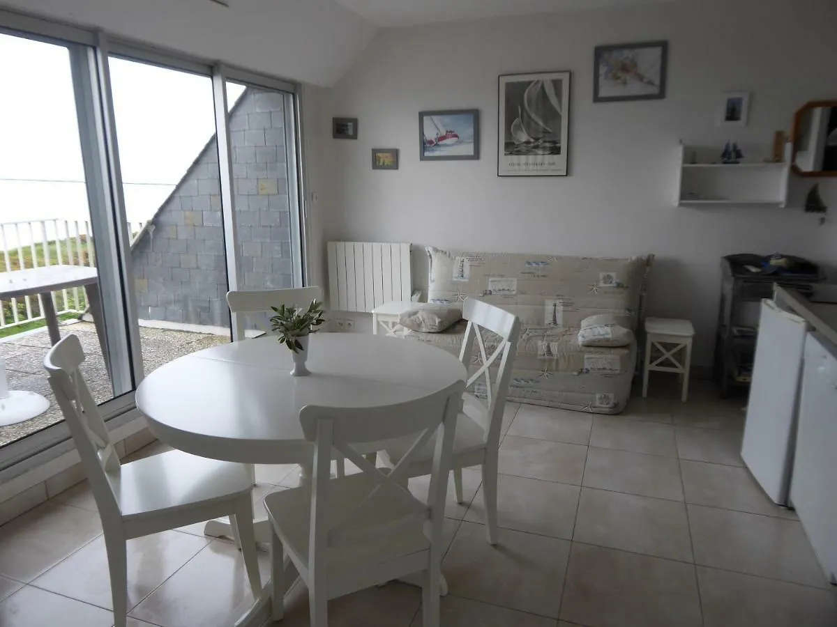 Appartement Kervoyal 0*,